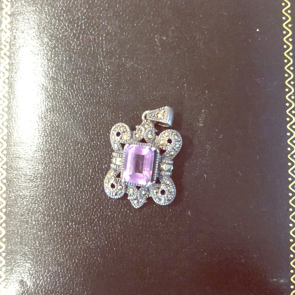 Marcasite pendant w genuine amethyst